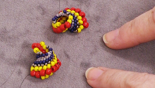 How to Do a Seamless Join in a Cellini Spiral in Beadweaving