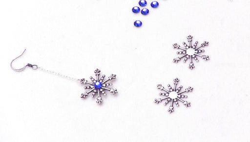 How to Make the Twirling Snowflake Earrings