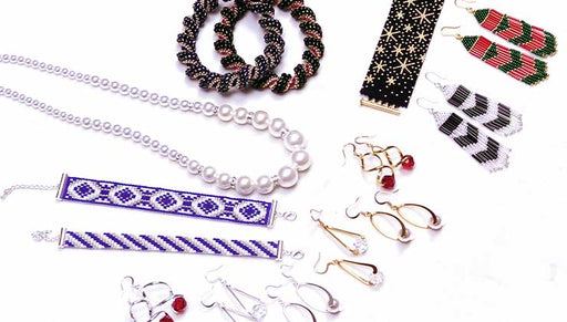 Show and Tell: Exclusive Beadaholique Jewelry Kits - Holiday Edition