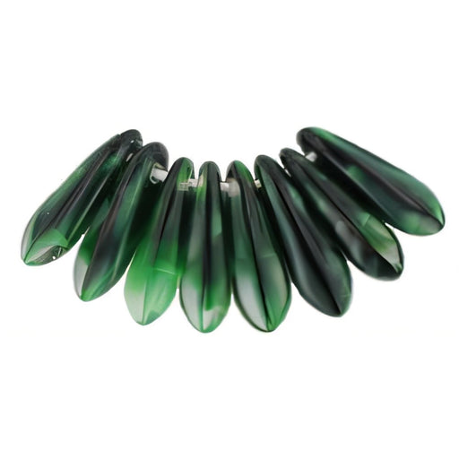 Czech Dagger 10 x 3mm Green w/Black (100pcs)
