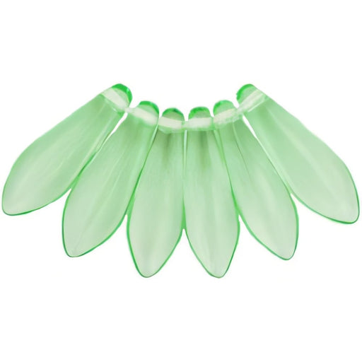 Czech Dagger 16 x 5mm Peridot (50pcs)