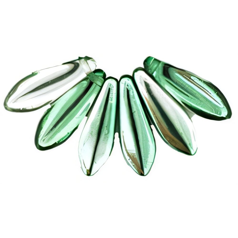 Czech Dagger 16 x 5mm Pale Peridot - Silver 1/2 Coat (50pcs)