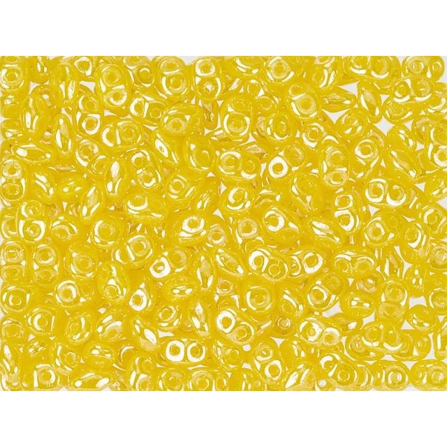 Matubo SuperDuo 2 x 5mm Milky Yellow Luster 2-Hole Seed Bead 2.5-Inch Tube