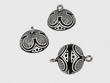 Black and Silver Flower Acrylic Magnetic Clasp 14mm
