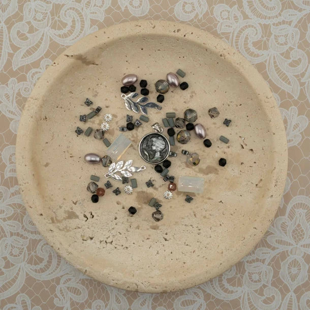 Jesse James Beads Curiosity Cabinet Bead Mix - Diary of the Painted Lady