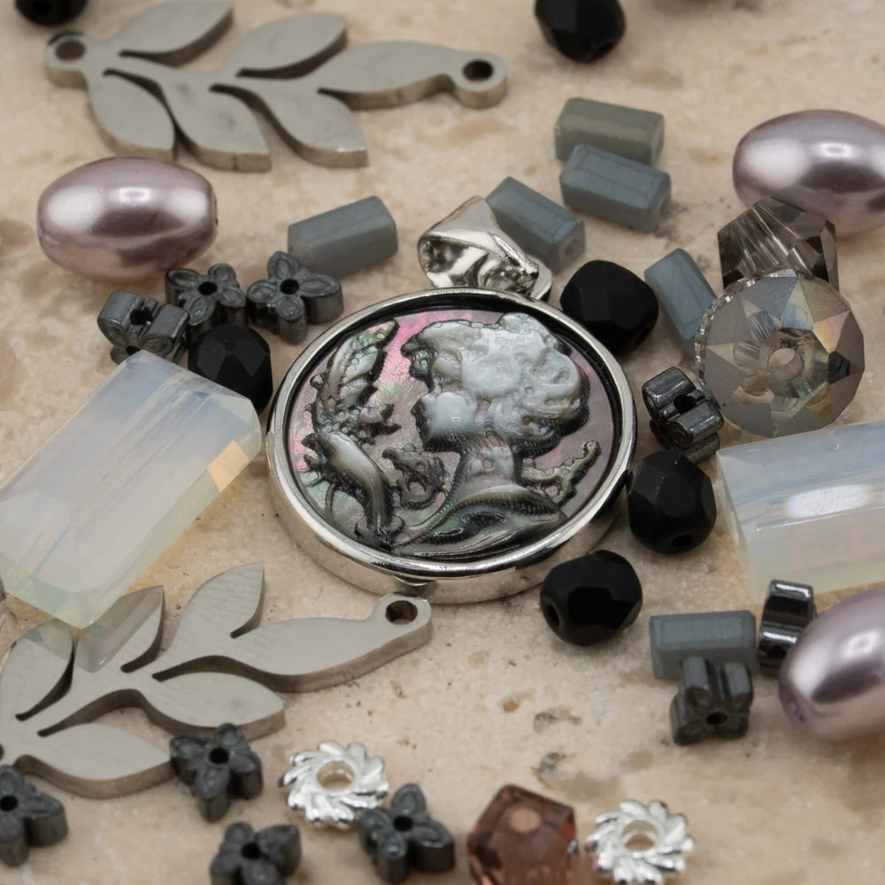 Jesse James Beads Curiosity Cabinet Bead Mix - Diary of the Painted Lady