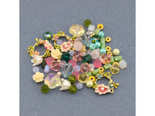 Jesse James Beads Bead Mix in Fabulous Floral