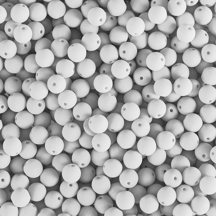 PRECIOSA Czech Glass Bead Strand 4mm, Velvet White