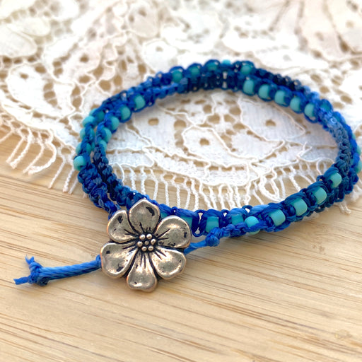 5 Macramé bracelets – We are knitters