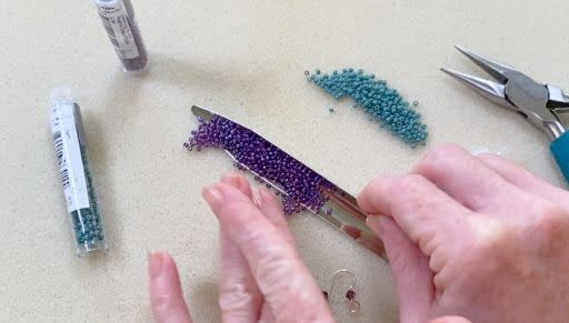 How to Use the Scoop Eez Long Tube Scoop for Seed Beads
