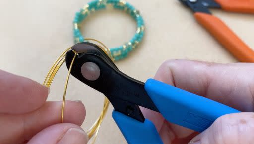 How to Use Xuron Memory Wire Cutters