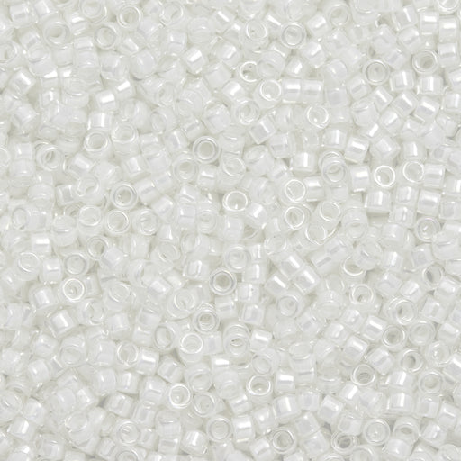 Toho Aiko Seed Beads, 11/0 #1030 'White-Lined Crystal' (4 Grams)