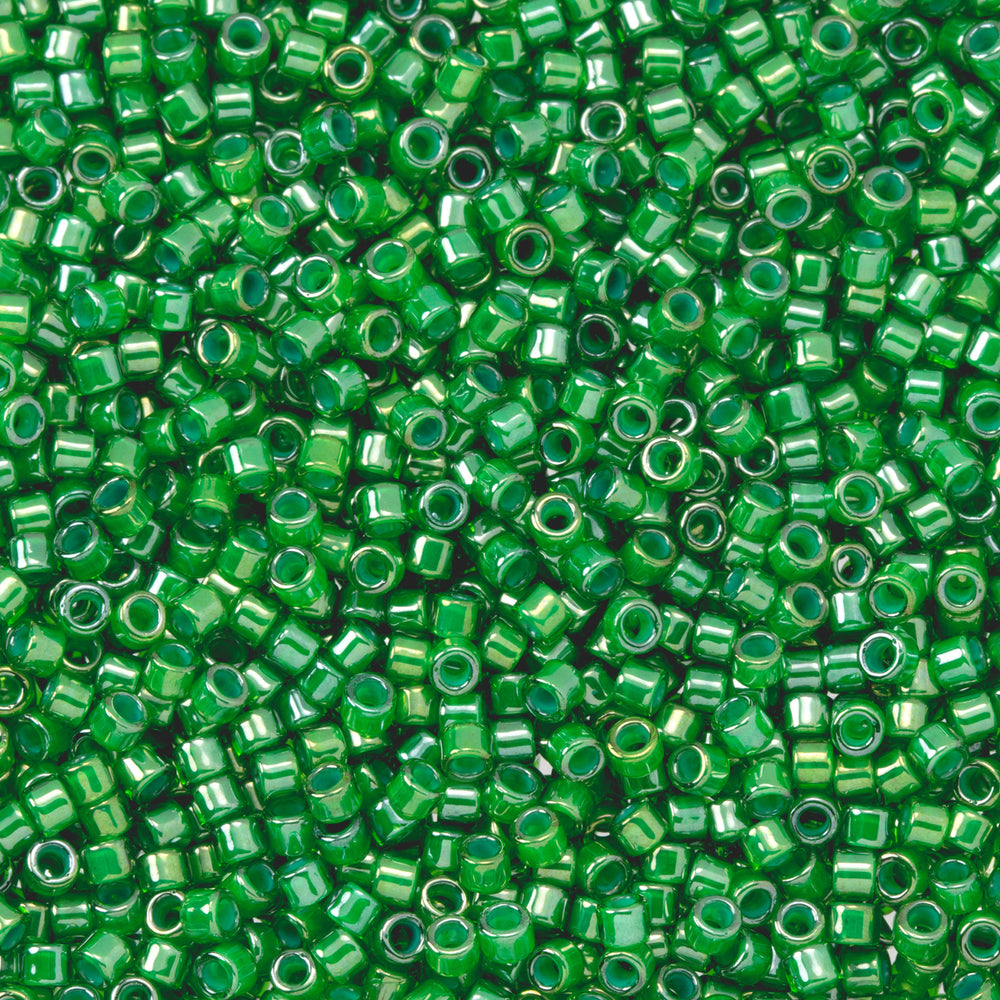 Toho Aiko Seed Beads, 11/0 #1051 'Shamrock-Lined Peridot' (4 Grams)