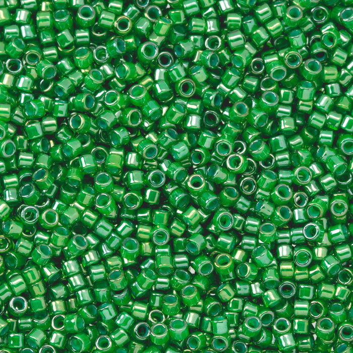 Toho Aiko Seed Beads, 11/0 #1051 'Shamrock-Lined Peridot' (4 Grams)