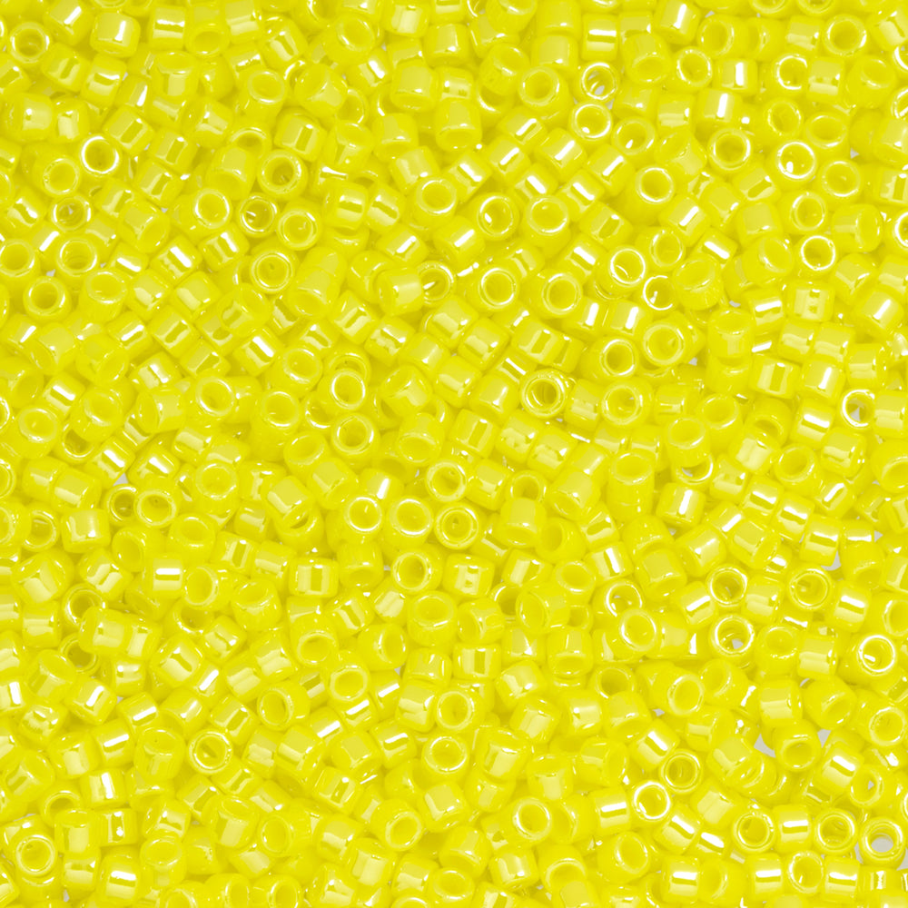 Toho Aiko Seed Beads, 11/0 #128 'Opaque Dandelion Luster' (4 Grams)