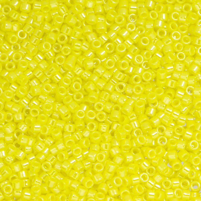 Toho Aiko Seed Beads, 11/0 #128 'Opaque Dandelion Luster' (4 Grams)