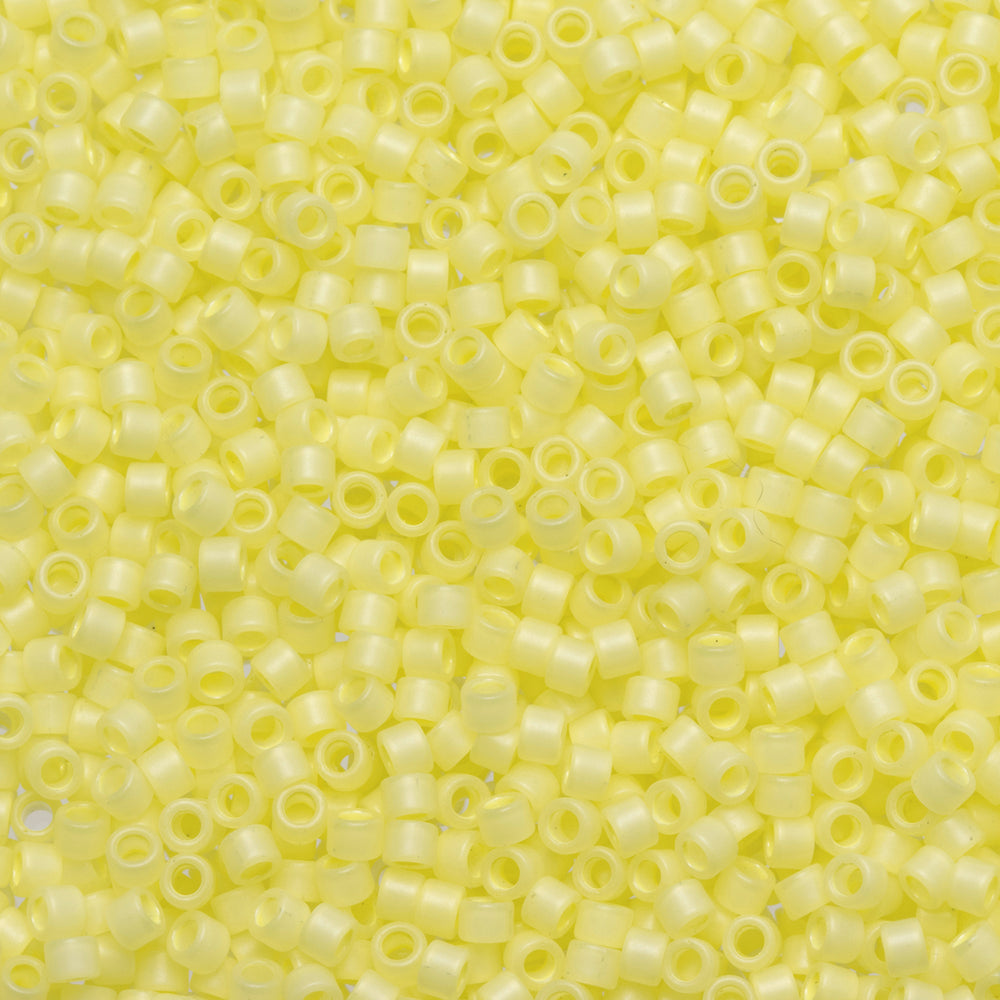 Toho Aiko Seed Beads, 11/0 #142F 'Ceylon Frosted Banana Creme' (4 Grams)