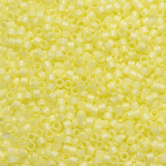 Toho Aiko Seed Beads, 11/0 #142F 'Ceylon Frosted Banana Creme' (4 Grams)