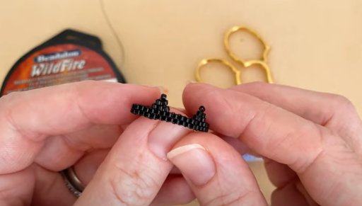 How to Make a Beaded Cat Ears Ring
