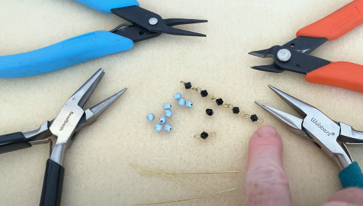 How to Quickly and Easily Make a Crystal and Pearl Link Chain Using ...