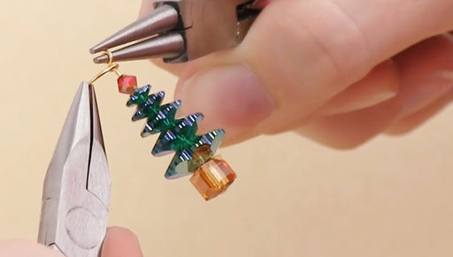 Instructions for Making the Rockefeller Christmas Tree Earring Kit