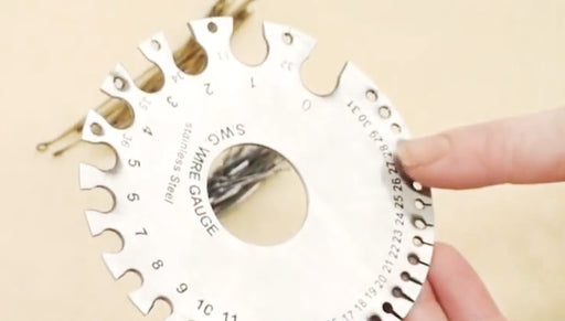 How to Use a Wire Gauge Tool