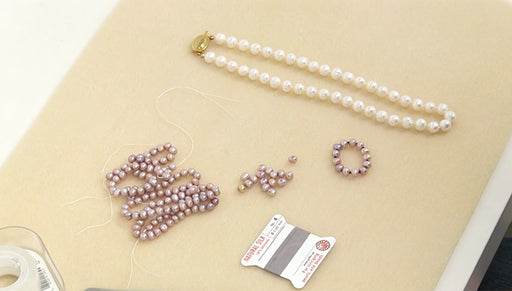 How to Make a Knotted Pearl Necklace without a Clasp