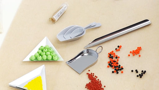 Product Spotlight: Beading Scoops and Trays
