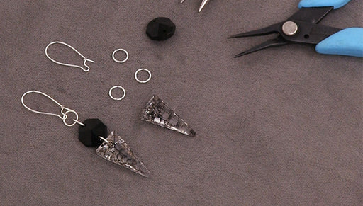 How to Make the Vintage Spike Earrings