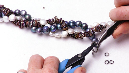 How to Make a Braided Pearl Necklace