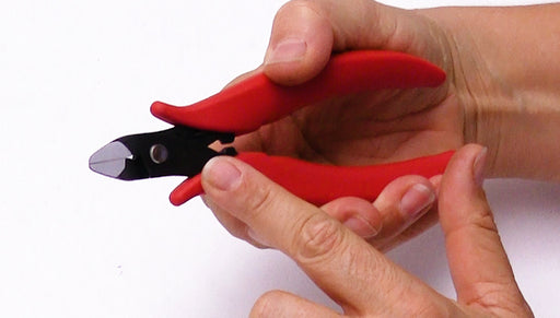 How to use the Heavy Duty Flush Cutter by Beadsmith