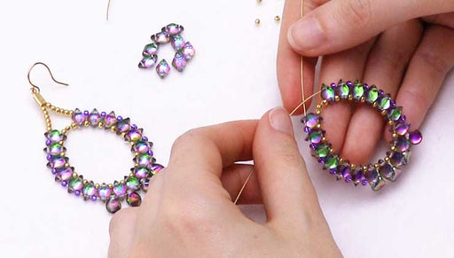 How to Make the Cabaret Earrings with 2-Hole GemDuos and Pip Beads