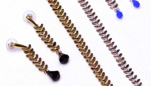 How to Make Simple Drop Earrings using Crescent Moon Chain