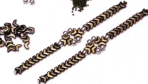 How to Make the Gray Balance Bracelet with Chevron 2-Hole Beads