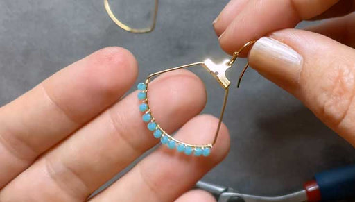 How to Wire Wrap Crystal Rondelles onto a Beadable Wire Frame
