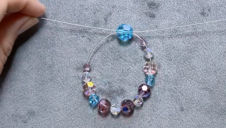 How to Make a Beaded Loop Pendant in your Strung Jewelry — Beadaholique